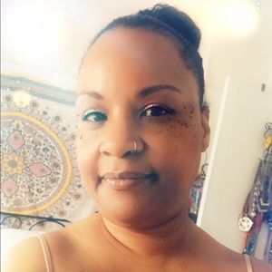 Meet your Posher, Dawn